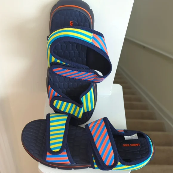 Sandals by Lands End Youth/Adolescent Velcro Closure - Picture 1 of 9
